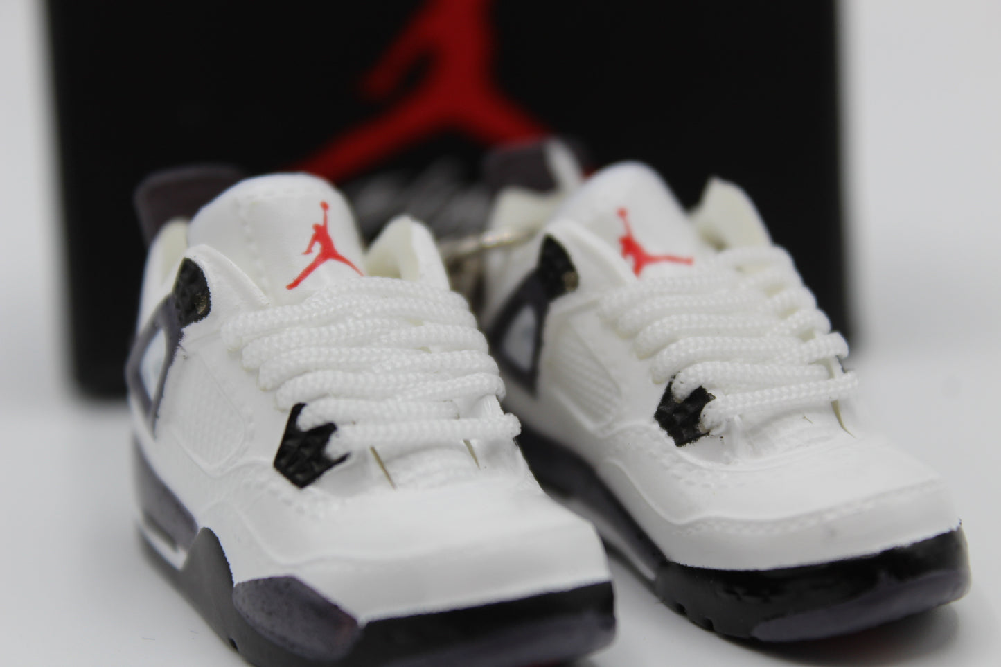 Portachiavi Jordan 4 White Cement