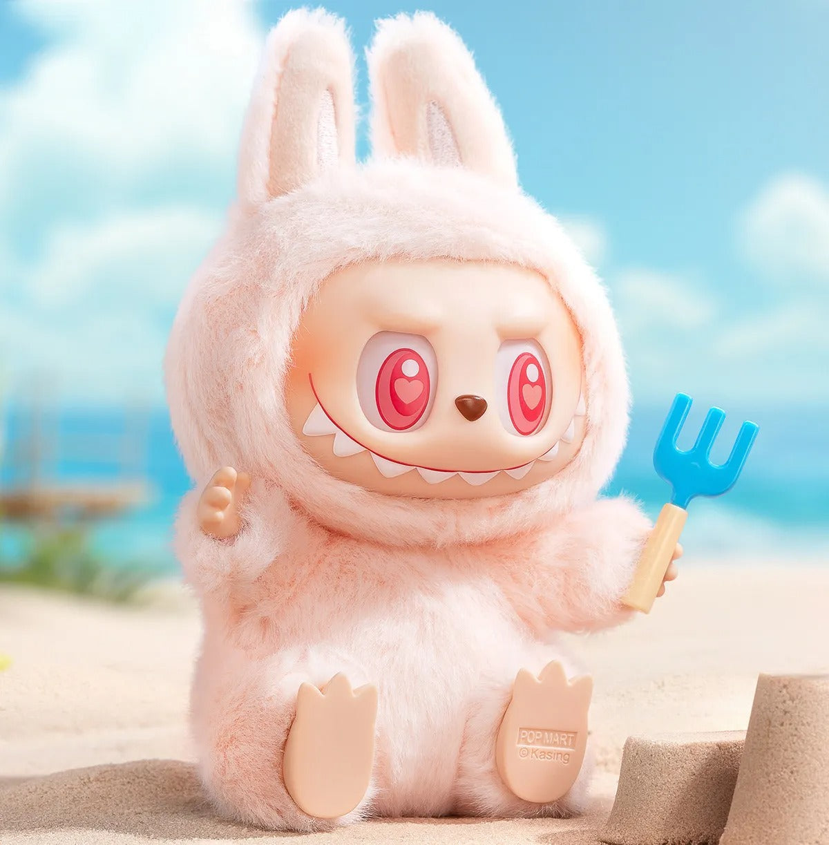 LaBubu The MONSTERS Have a Seat