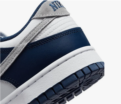 Nike Dunk Low Summit White Midnight Navy