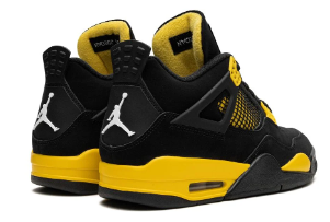 Air Jordan 4 Retro Thunder 2023