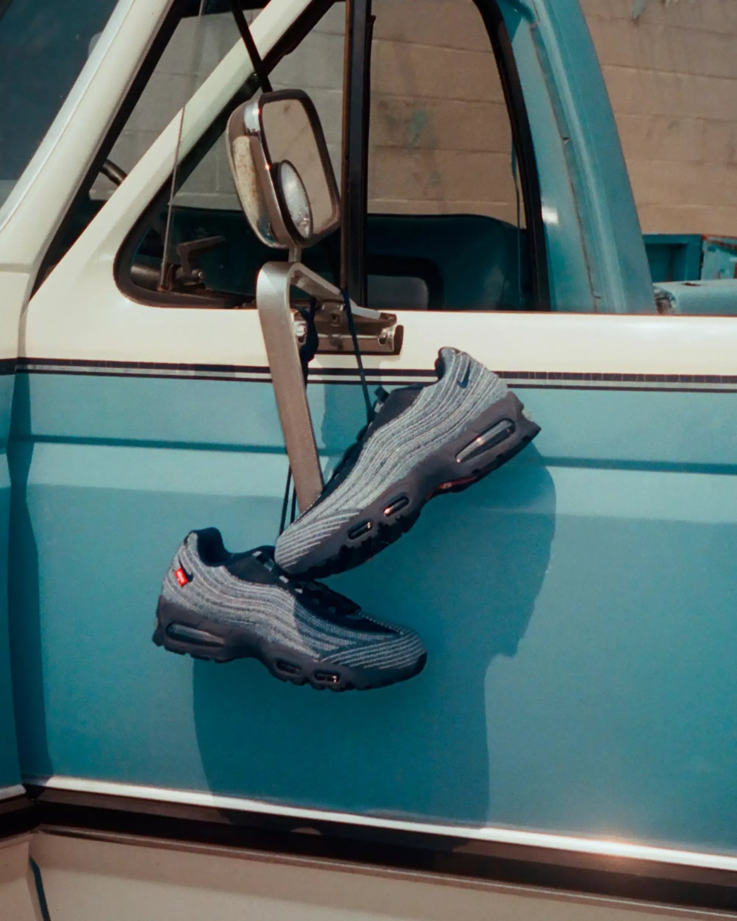 Air Max 95 x Levi's® Obsidian