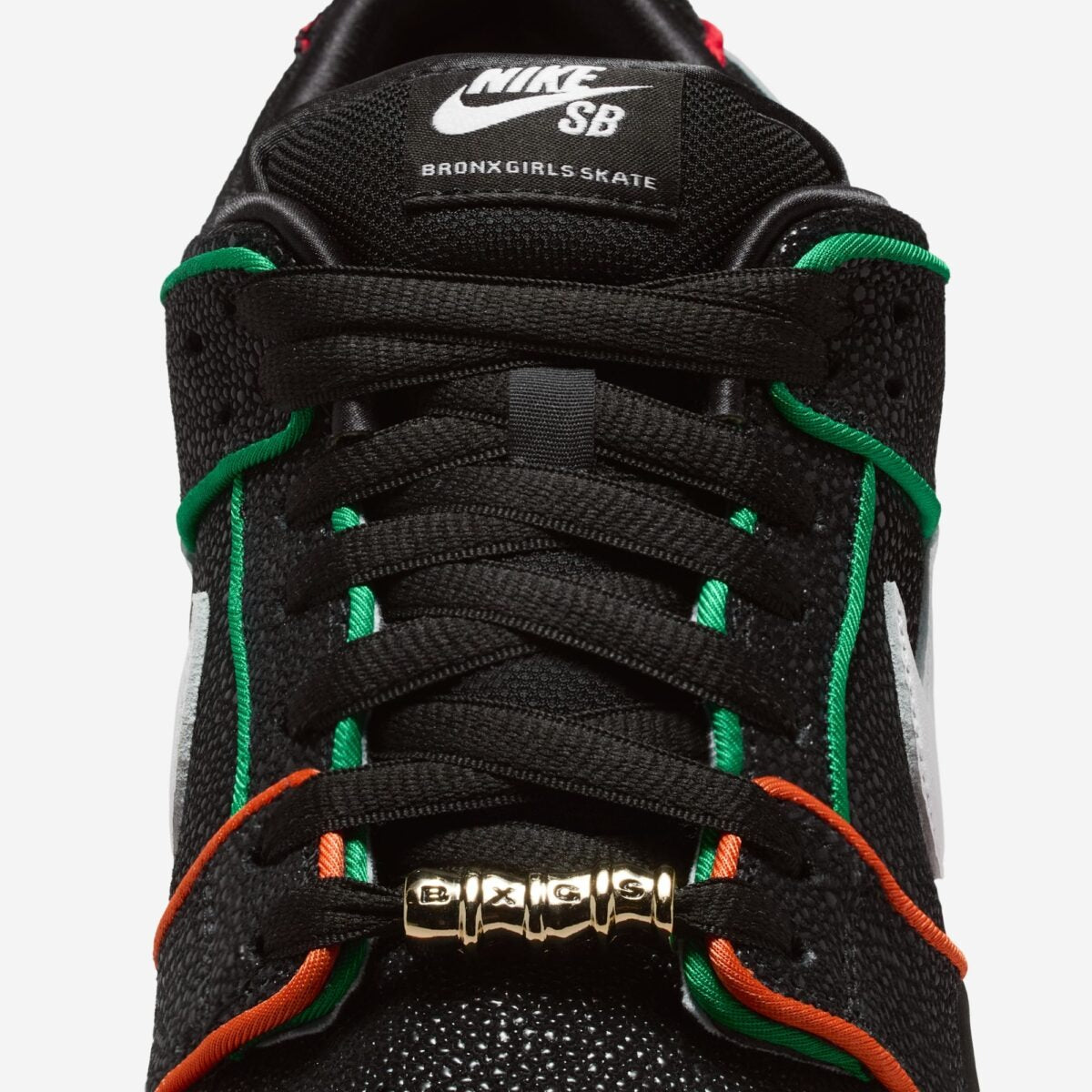 Nike SB Dunk Low Bronx Girls Skate
